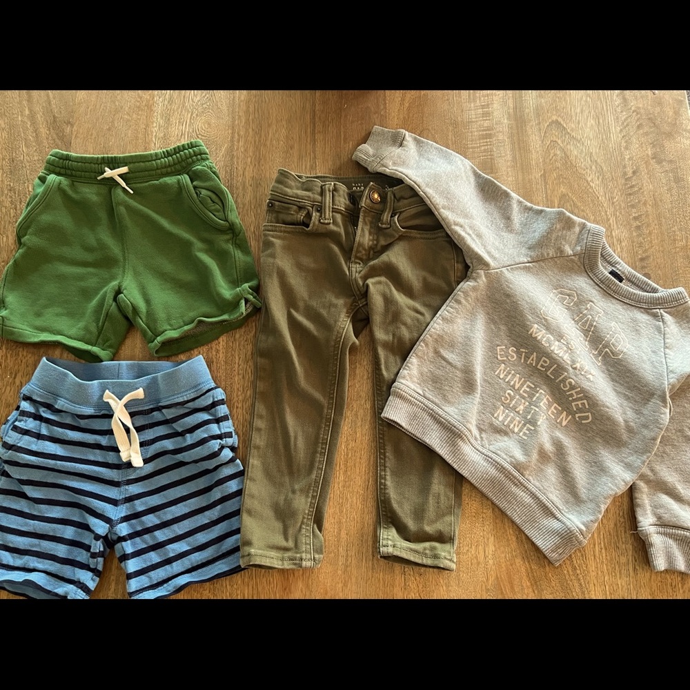 Boys Baby Gap Bundle, size 2T/3T